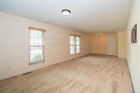 276 Oak Path Dr, Ballwin, MO 63011 photo 6