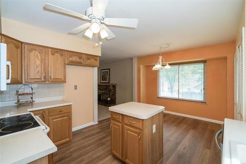 276 Oak Path Dr, Ballwin, MO 63011 photo 8