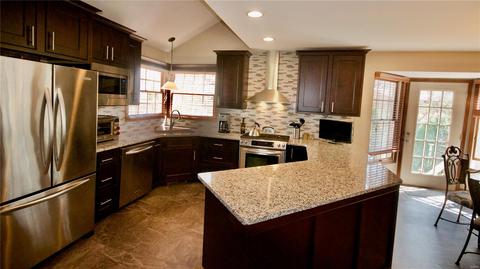 824 Whispering Meadows Dr, Ballwin, MO 63021 photo 3