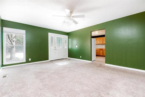 1613 Pebble Brook Dr, O'fallon, MO 63366 photo 2