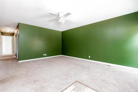 1613 Pebble Brook Dr, O'fallon, MO 63366 photo 3
