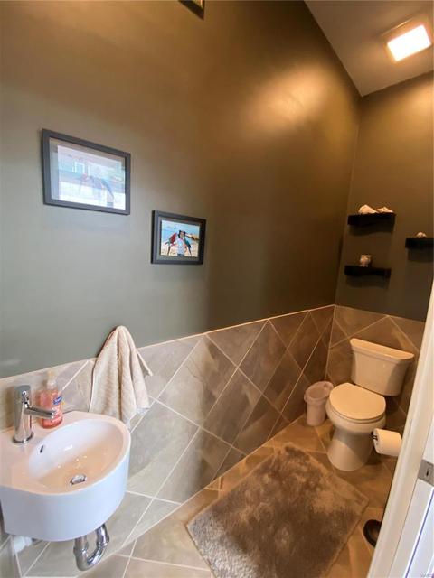 516 Woodlyn Xing, Ballwin, MO 63021 photo 35