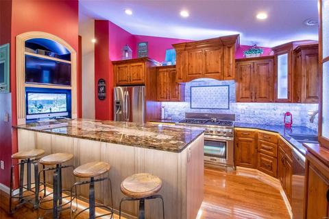 516 Woodlyn Xing, Ballwin, MO 63021 photo 3