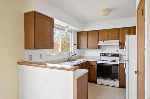 126 Cascade Terrace Dr, Ballwin, MO 63021 photo 8