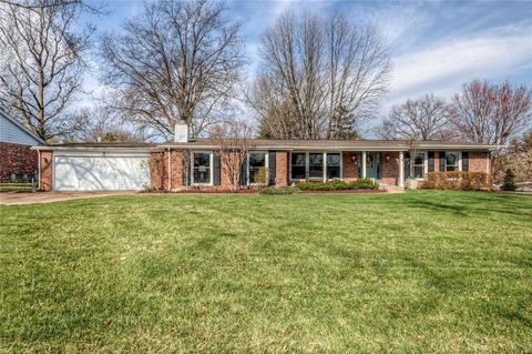 329 Sudbury Ln, Ballwin, MO 63011 photo 1