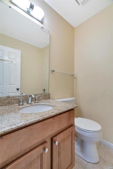 573 Oak Leaf Manor Ct, Ballwin, MO 63021 photo 12
