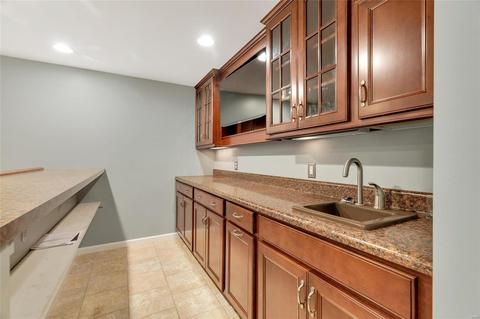 573 Oak Leaf Manor Ct, Ballwin, MO 63021 photo 40