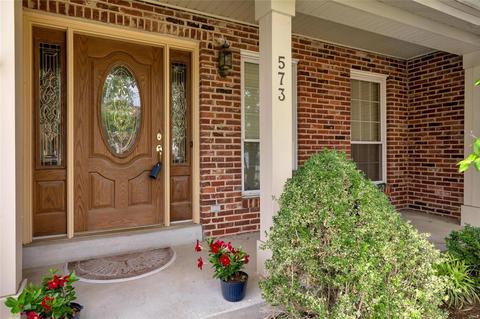 573 Oak Leaf Manor Ct, Ballwin, MO 63021 photo 3
