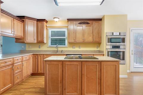573 Oak Leaf Manor Ct, Ballwin, MO 63021 photo 17