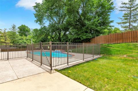 573 Oak Leaf Manor Ct, Ballwin, MO 63021 photo 43