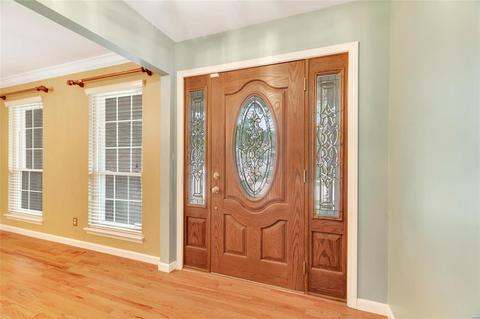 573 Oak Leaf Manor Ct, Ballwin, MO 63021 photo 4