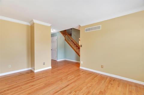 573 Oak Leaf Manor Ct, Ballwin, MO 63021 photo 6