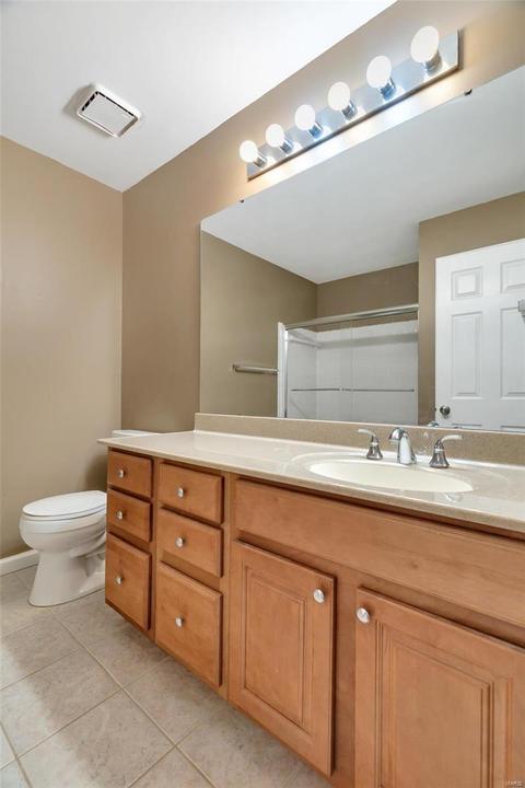 573 Oak Leaf Manor Ct, Ballwin, MO 63021 photo 31