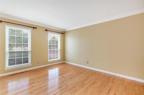 573 Oak Leaf Manor Ct, Ballwin, MO 63021 photo 5