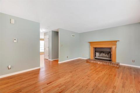 573 Oak Leaf Manor Ct, Ballwin, MO 63021 photo 10