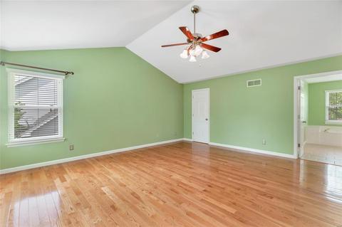573 Oak Leaf Manor Ct, Ballwin, MO 63021 photo 22