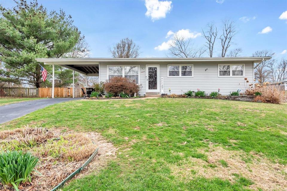 16 E Meadow Ln, Ellisville, MO 63021 26 Photos MLS 22019250 Movoto