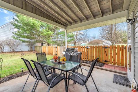 16 E Meadow Ln, Ellisville, MO 63021 photo 4