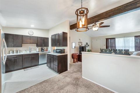 16 E Meadow Ln, Ellisville, MO 63021 photo 8