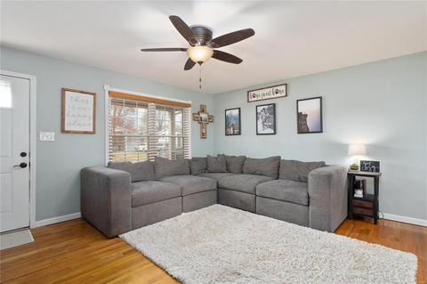 203 Capri Dr, O'fallon, MO 63366 photo 4