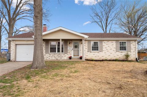 203 Capri Dr, O'fallon, MO 63366 photo 1