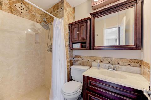 610 Showplace Ct, Ballwin, MO 63021 photo 14
