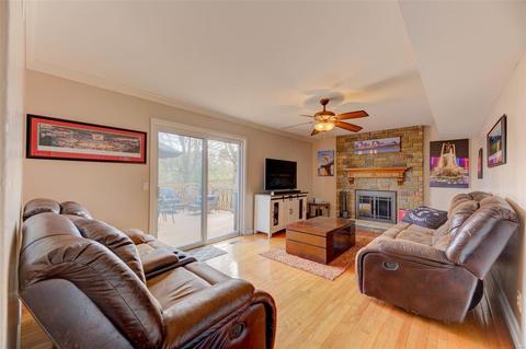 610 Showplace Ct, Ballwin, MO 63021 photo 9