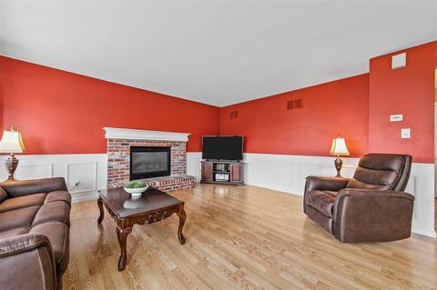 109 Chantry, O'fallon, MO 63366 photo 12