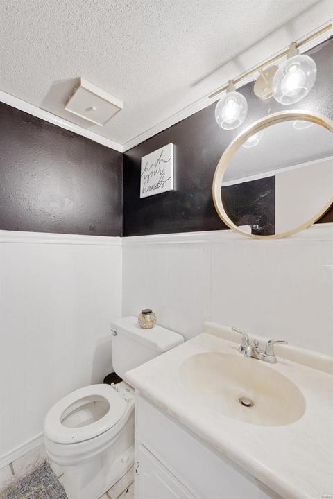 228 Carmel Woods Dr, Ellisville, MO 63021 photo 11