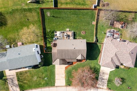 8 Statesman Dr, O'fallon, MO 63368 photo 2
