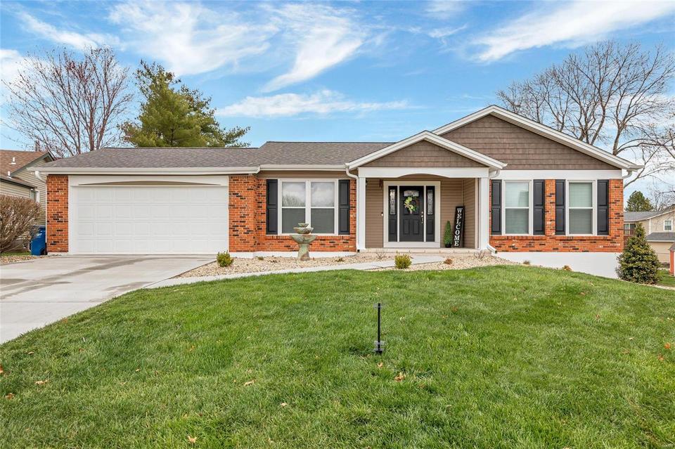 111 Dunham, Saint Charles, MO 63304 43 Photos MLS 22020404 Movoto