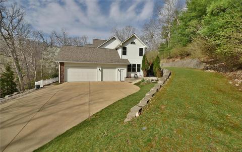 810 New Ballwin Rd, Ballwin, MO 63021 photo 4