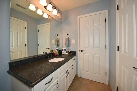 810 New Ballwin Rd, Ballwin, MO 63021 photo 59