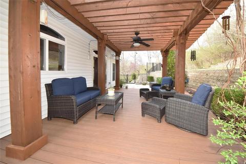 810 New Ballwin Rd, Ballwin, MO 63021 photo 8