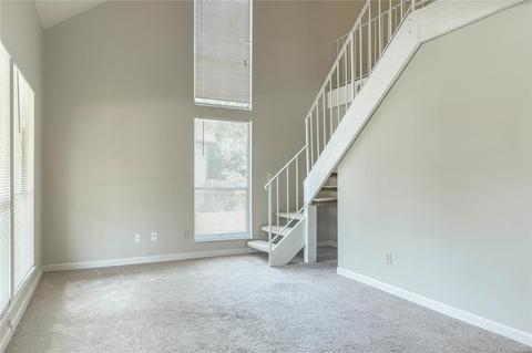 407 Great Hl, Ballwin, MO 63021 photo 3