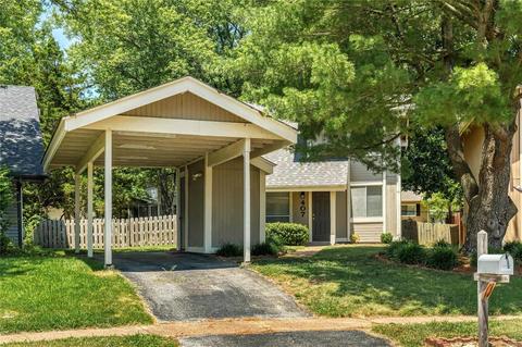 407 Great Hl, Ballwin, MO 63021 photo 2