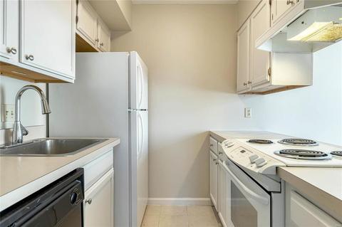 407 Great Hl, Ballwin, MO 63021 photo 8