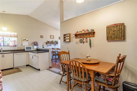 529 Red Bridge Ct, Ballwin, MO 63021 photo 10
