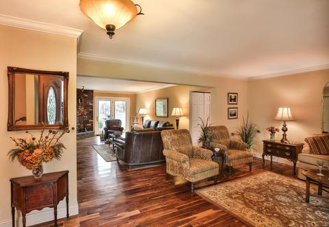902 Milldale Dr, Ballwin, MO 63011 photo 3