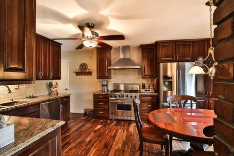 902 Milldale Dr, Ballwin, MO 63011 photo 7