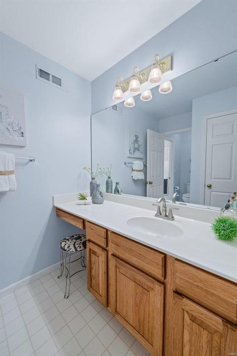 606 Castle Ridge Dr, Ballwin, MO 63021 photo 30