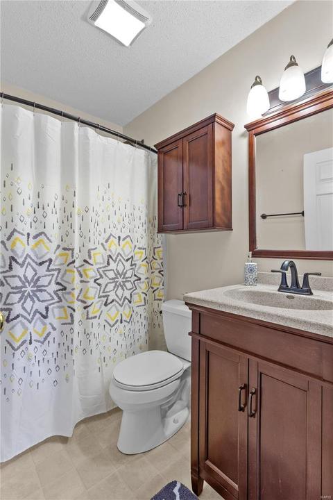 704 Darby Dr, O'fallon, MO 63366 photo 11