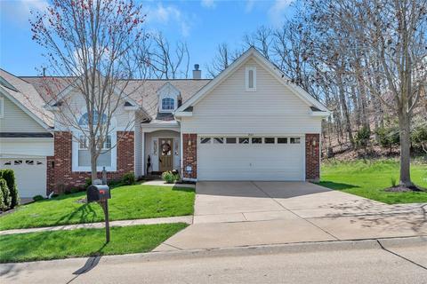 644 Bluffs View Ct, Eureka, MO 63025 photo 1