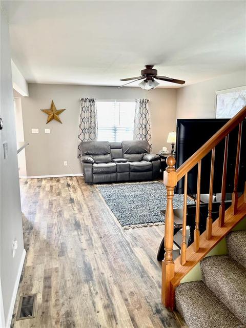 278 Tyndale Dr, O'fallon, MO 63366 photo 4