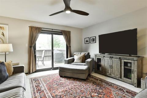 369 Napoli, Ballwin, MO 63021 photo 10