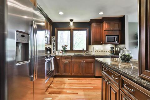 369 Napoli, Ballwin, MO 63021 photo 24