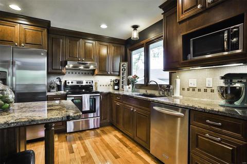 369 Napoli, Ballwin, MO 63021 photo 20