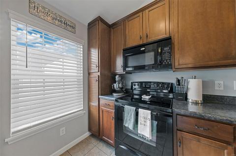9302 Spring Creek Ln, O'fallon, MO 63368 photo 9