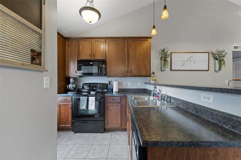 9302 Spring Creek Ln, O'fallon, MO 63368 photo 8