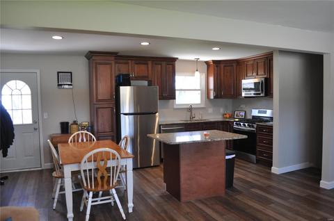 16 N Meadow Dr, O'fallon, MO 63366 photo 7